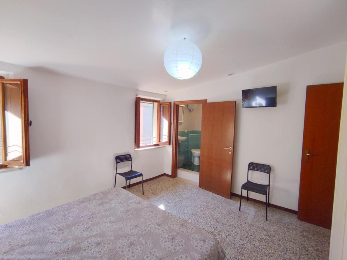 Апартаменти Attico Casa Via Rocca Sole Поджібонсі Екстер'єр фото